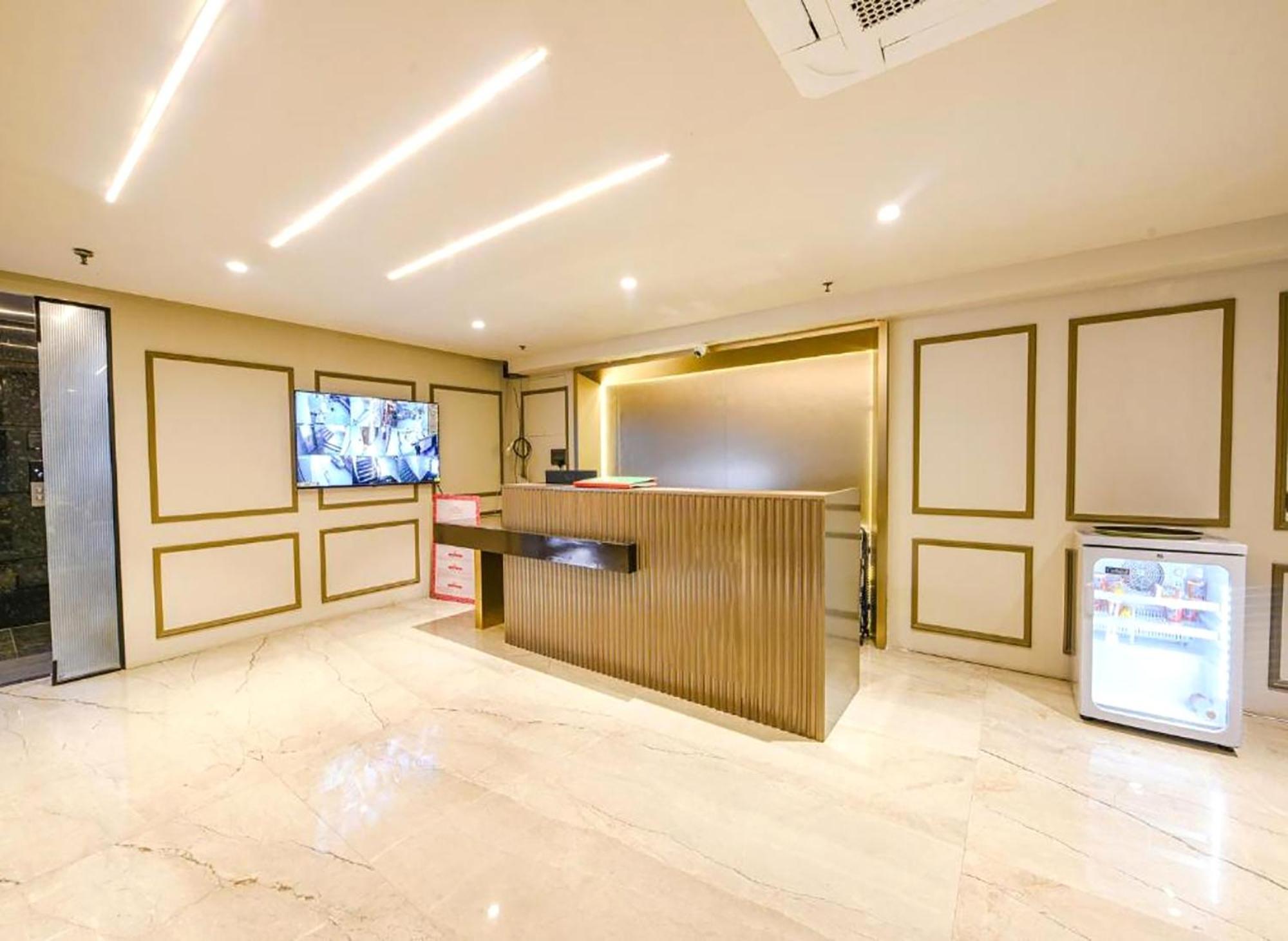 Hotel Cullinan By Qotel Janakpuri デリー エクステリア 写真