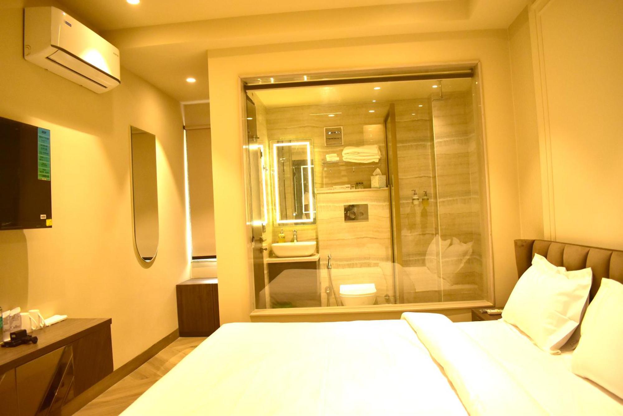 Hotel Cullinan By Qotel Janakpuri デリー エクステリア 写真